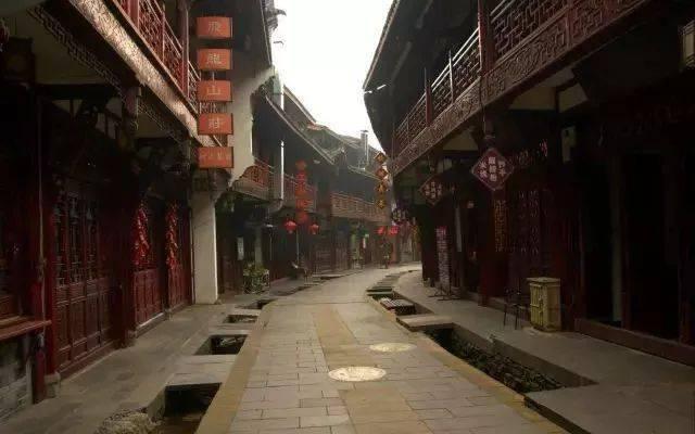 逃离无人大住宅